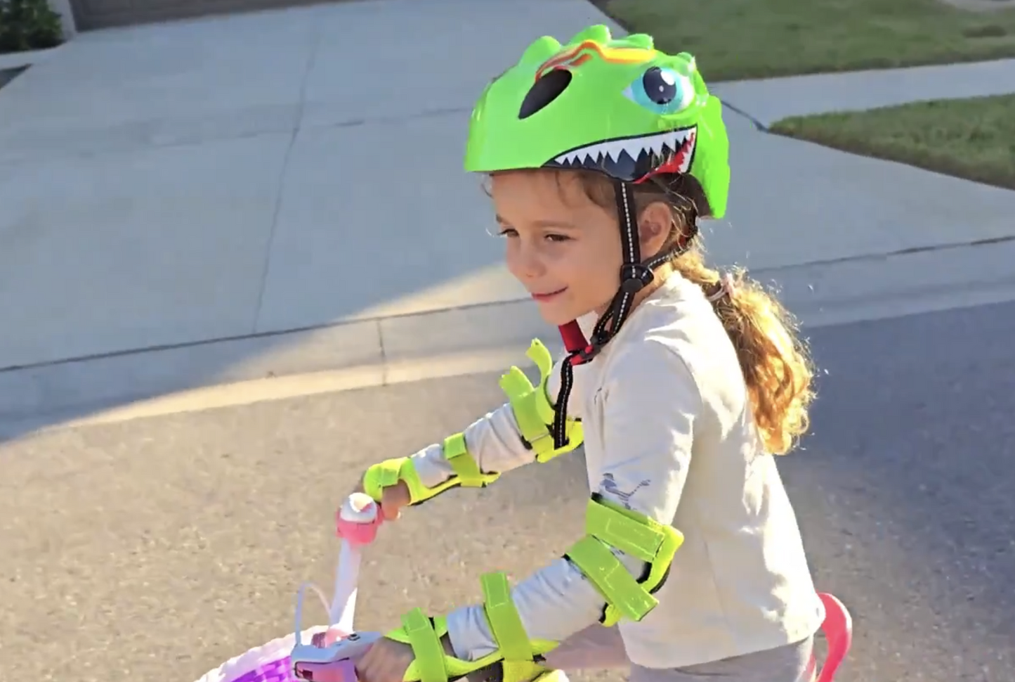 Fietshelm Kinderen Lichtgroen - Kinderhelm Dino XS 46/51cm Kinderfietshelm Kopen Online