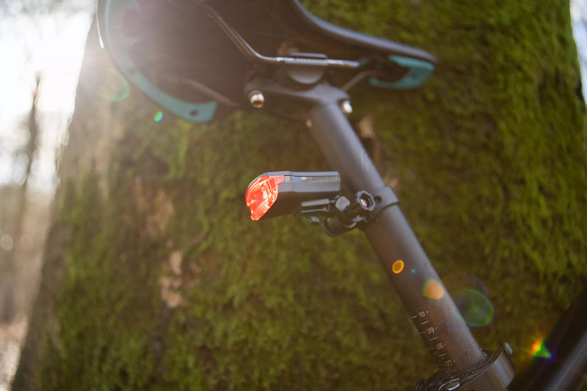 Éclairage arrière de vélo rechargeable par USB avec capteur de freinage