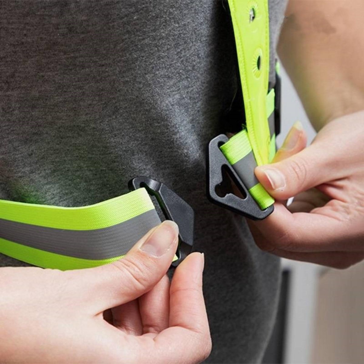LED Reflecterende Hardloopvest - Veiligheidsvest - One Size - Fietsvest Geel