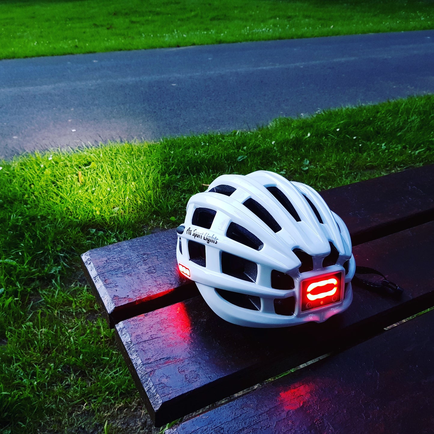 Pro Sport Lights Fietshelm Met Verlichting Unisex Wit