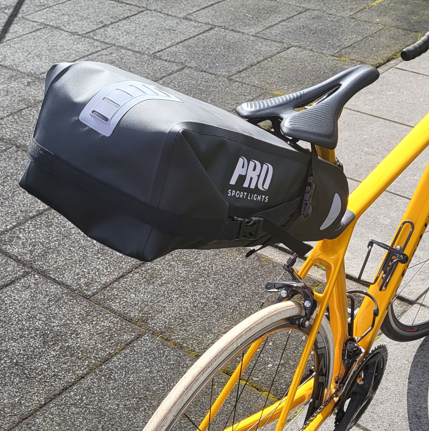 Zadeltas 14 Liter - Zwart - Waterdicht