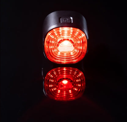 Pro Sport Lights 100 lm LED-takavalo liiketunnistimella – USB-C