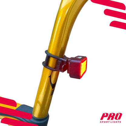 Pro Sport Lights LED-takavalo jarruanturilla – 125 lm, punainen