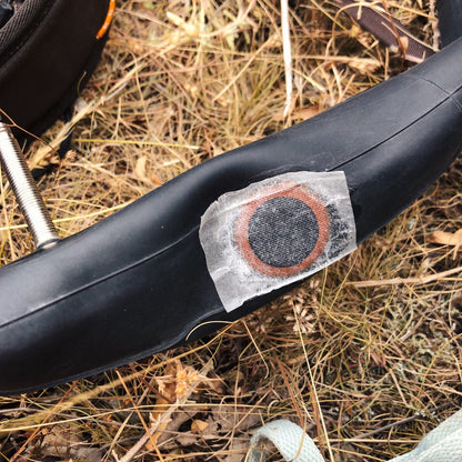 12-osainen pyörän renkaanpaikkaussarja
