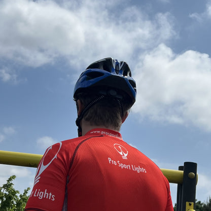 Pro Sport Lights pyöräilykypärä – musta/sininen, Medium/Large