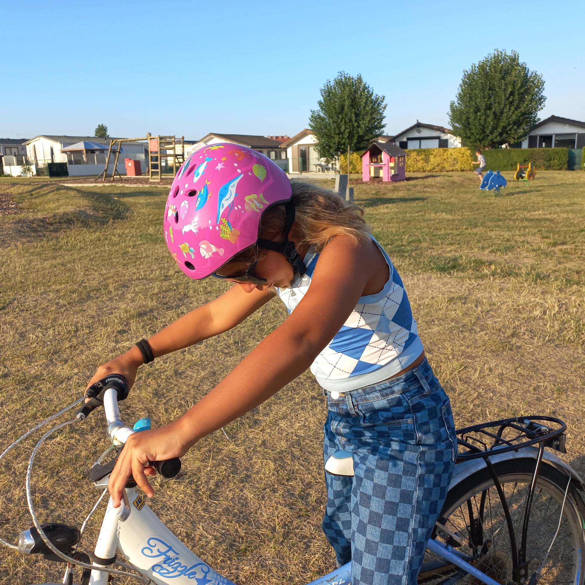 Casque de vélo pour enfant - Rose avec des cœurs - Filles - Casque